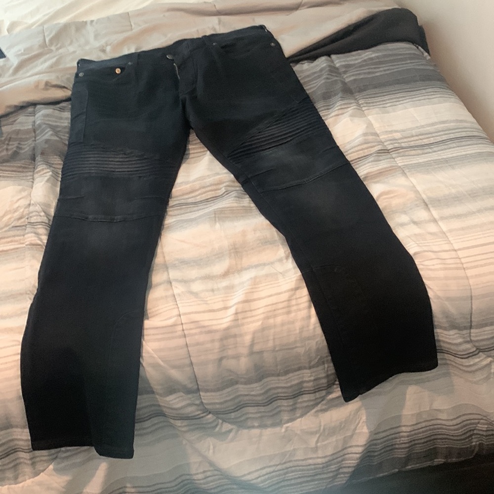 true religion jeans - Picture 2 of 3